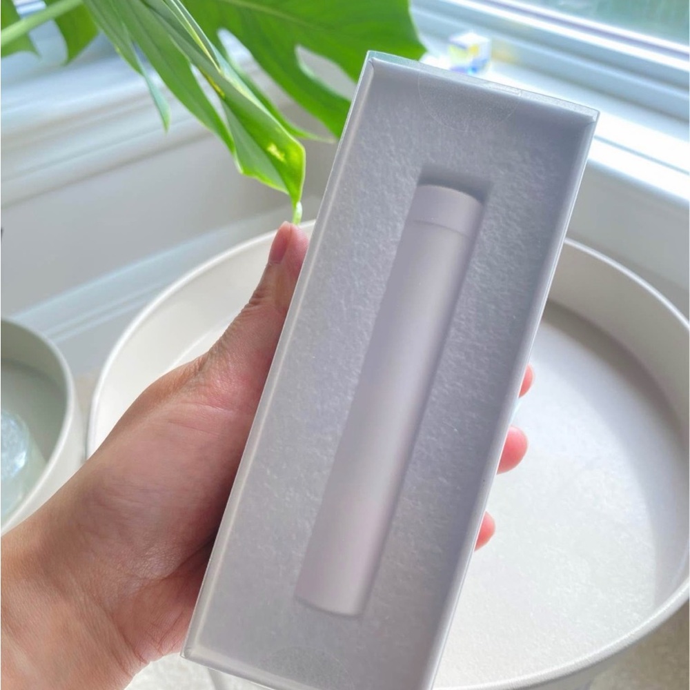 New - Mini UV LED Nail Lamp – Portable & Rechargeable - Picture 5 of 8